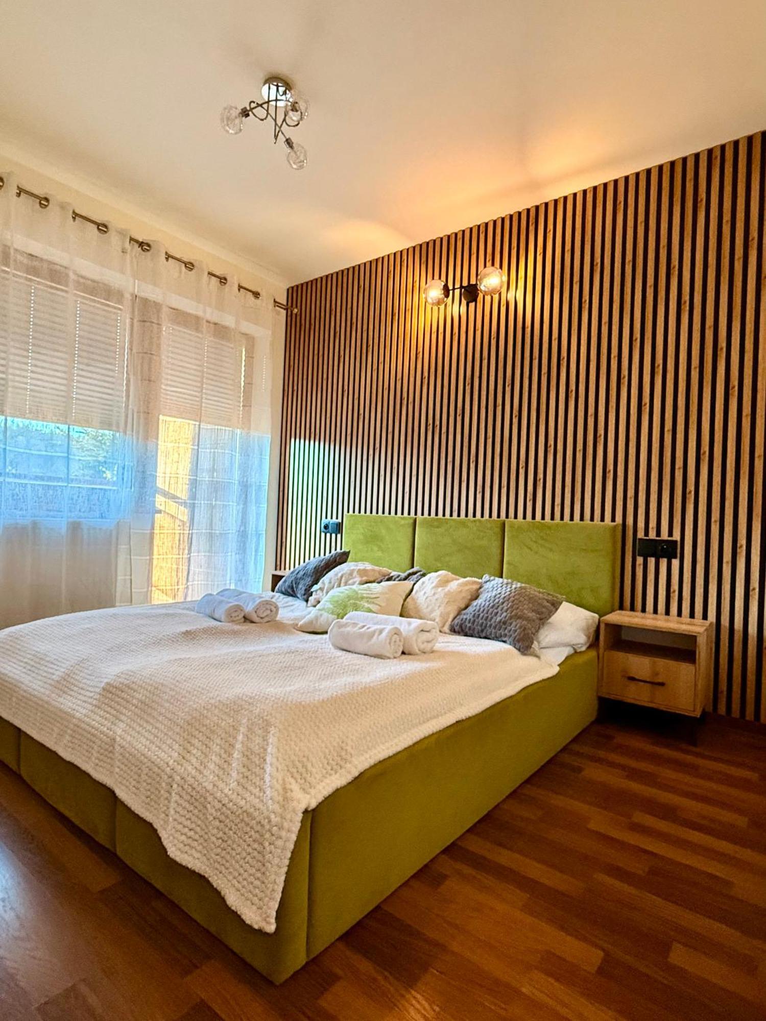 Apartament Lesny Z Kominkiem - Viva Pod Giewontem Apartamenty ザコパネ エクステリア 写真
